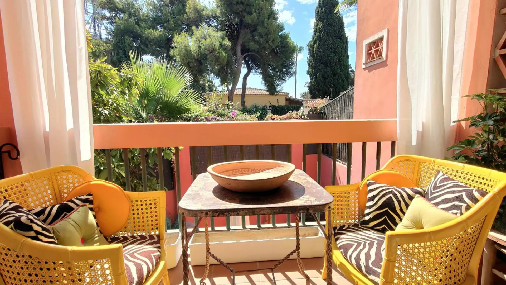Chambao Suite Marbella Cabopino Beach Španělsko